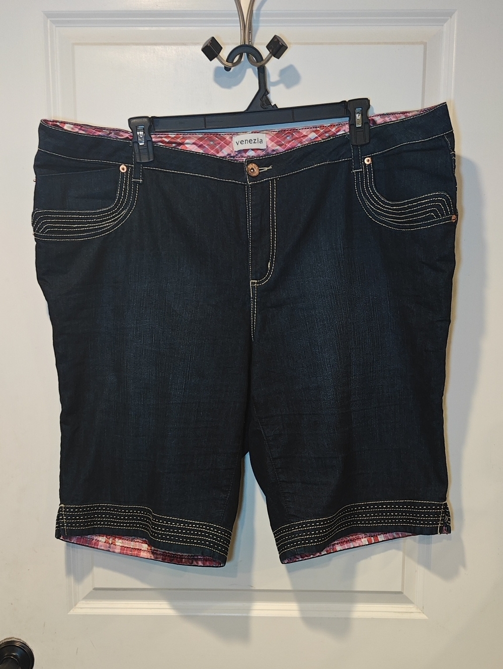 Venezia Dark Blue Denim Bermuda Shorts with Contrast Stitching